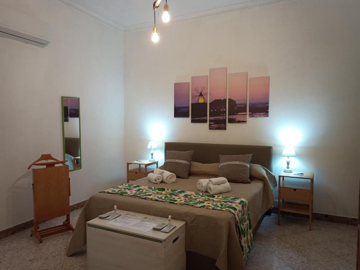 Casa Vacanze Ni Nuccia ตราปานี ภายนอก รูปภาพ